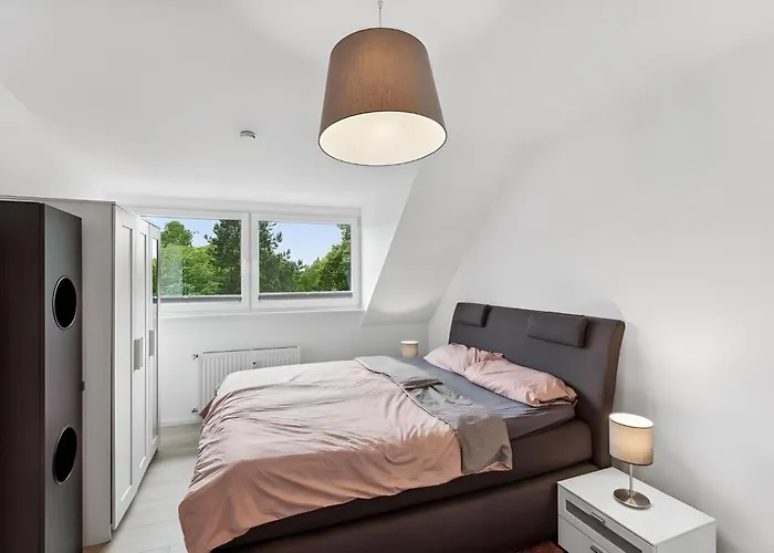 Schickes Am Aarper Wald * Dusseldorf